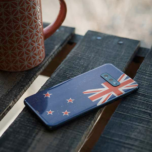 New Zealand Flag Distressed Galaxy S10e Skin